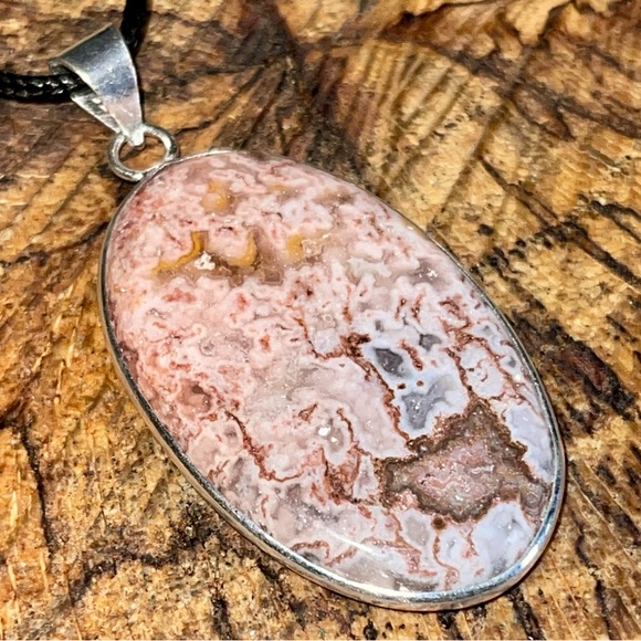 Beige- Brown Crazy Lace Agate Pendant 2 1/4” - Picture 10 of 11